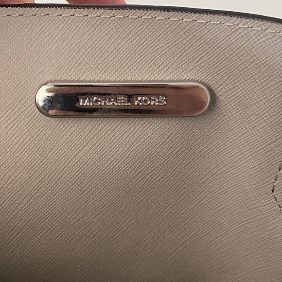 Michael Kors Mercer Crossbody Leather Purse - Picture 12 of 15